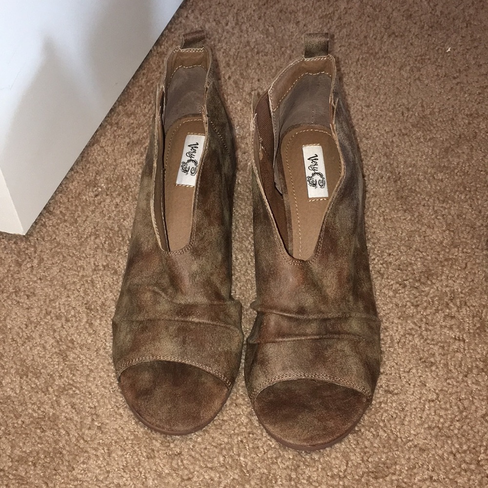 Peep toe booties